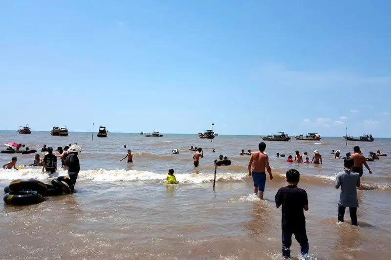 Biển Cồn Bửng Bến Tre nổi tiếng với n&eacute;t đẹp thuần tự nhi&ecirc;n 5