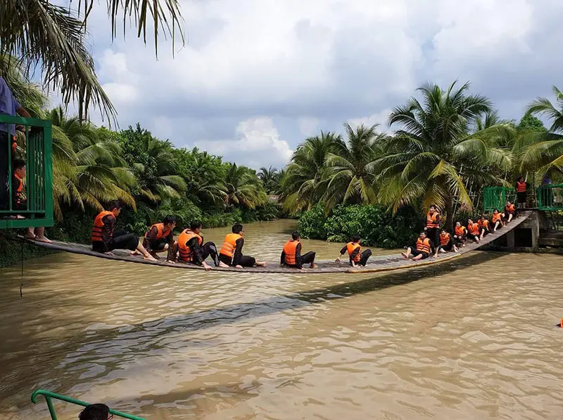 Đến Giồng Tr&ocirc;m Bến Tre kh&aacute;m ph&aacute; cảnh sắc thi&ecirc;n nhi&ecirc;n xứ dừa 3