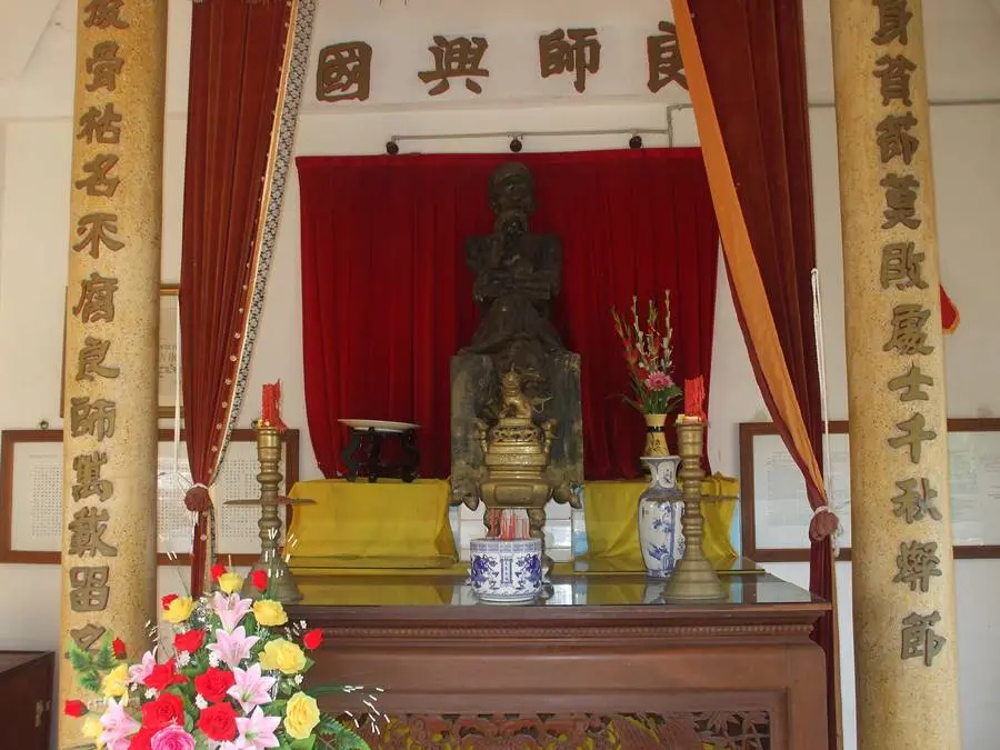 Di tích mộ Võ Trường Toản, viếng thăm người thầy tài cao đức rộng 2