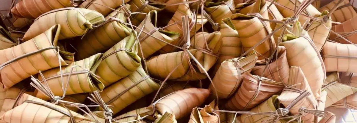 Bánh lá dừa Bến Tre dẻo thơm khiến bạn ăn vào liền xao xuyến