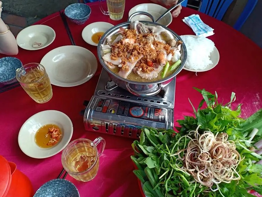 Gh&eacute; lẩu mắm Tr&uacute;c Giang, thưởng thức đặc sản miền T&acirc;y thứ thiệt 5