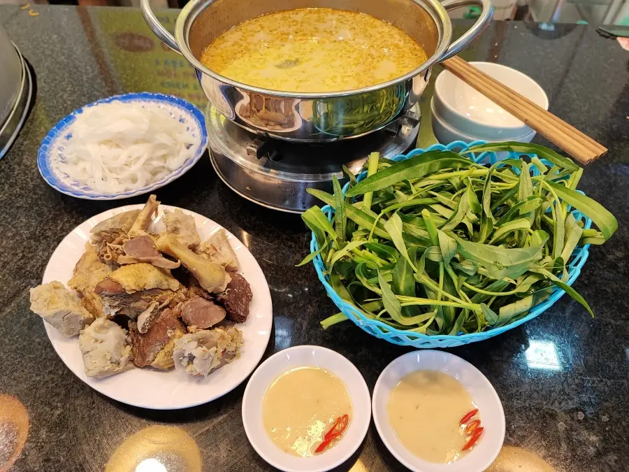 Phở Hồng Cúc với những món ngon khiến bao thực khách xao xuyến 7