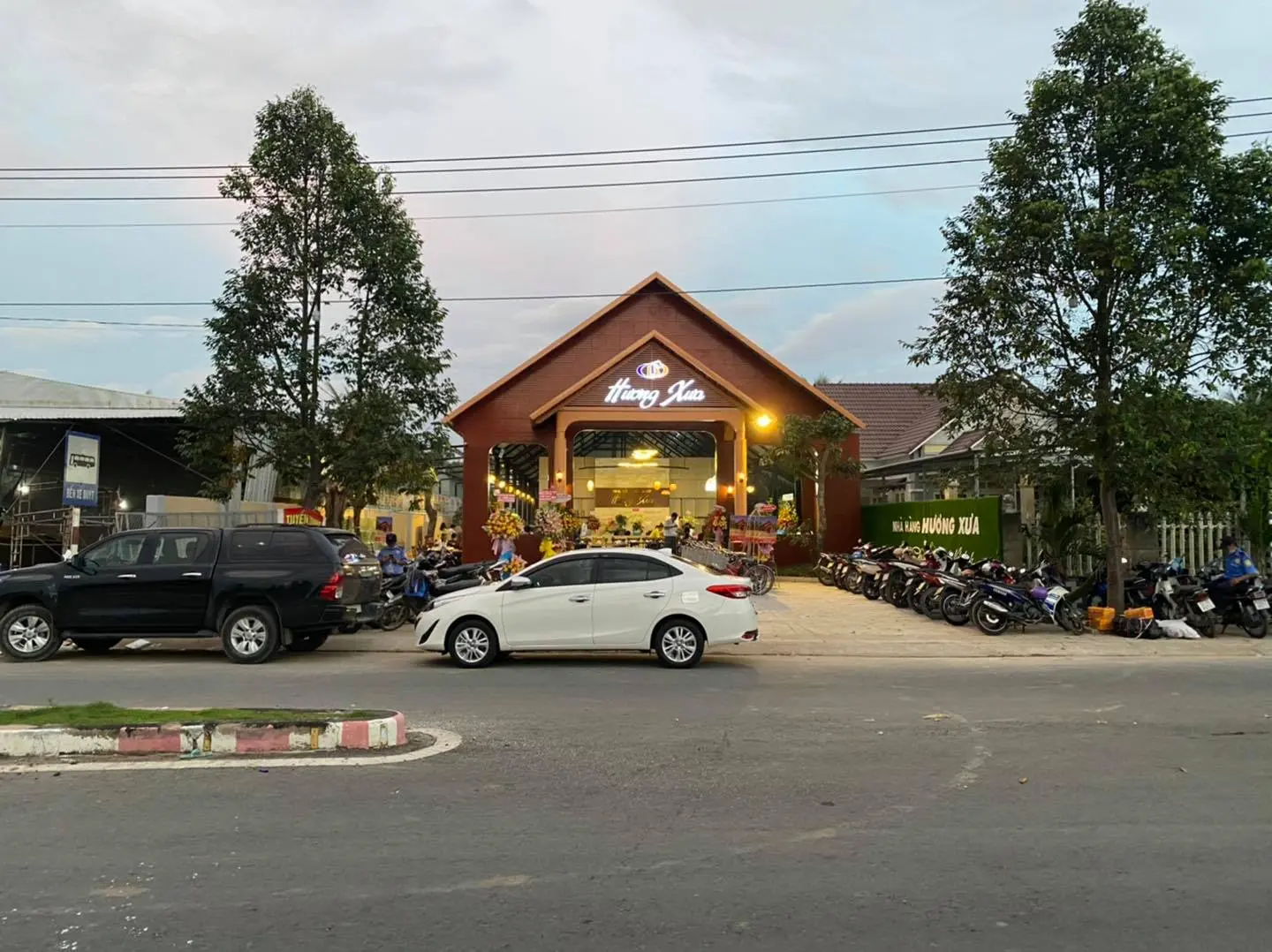 Đến Nhà hàng Hương Xưa Giồng Trôm thưởng thức đa dạng món ngon miền Tây