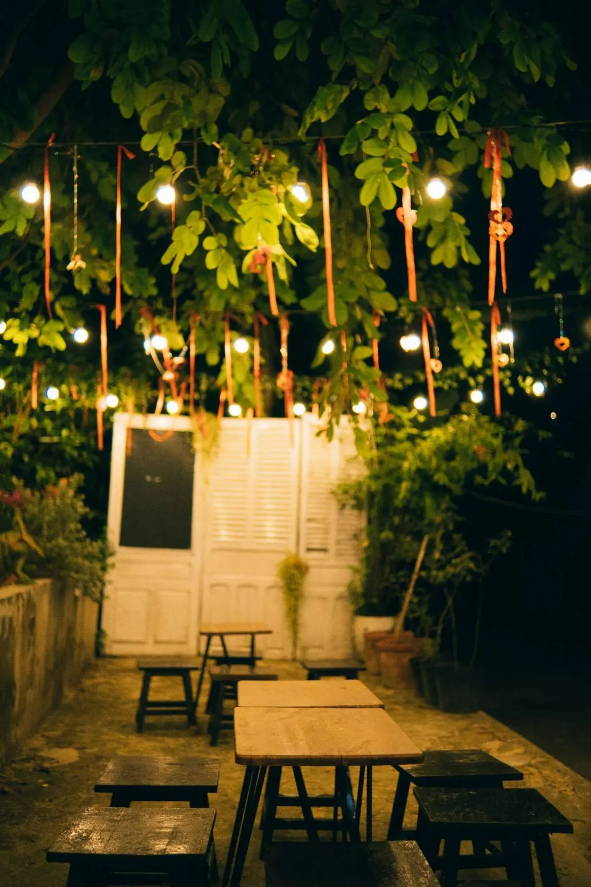 C&oacute; một MAYZE Coffee cổ điển v&agrave; đầy ấm &aacute;p 7