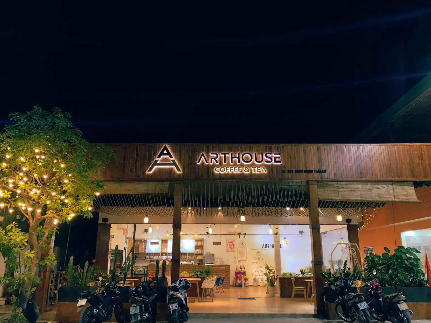 Đến ngay Art House Coffee như lạc v&agrave;o studio xịn s&ograve; 2