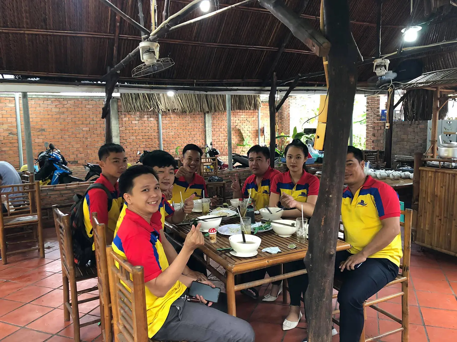 Đến Vườn Măng Qu&aacute;n thưởng thức ẩm thực đồng qu&ecirc; đặc sắc 13