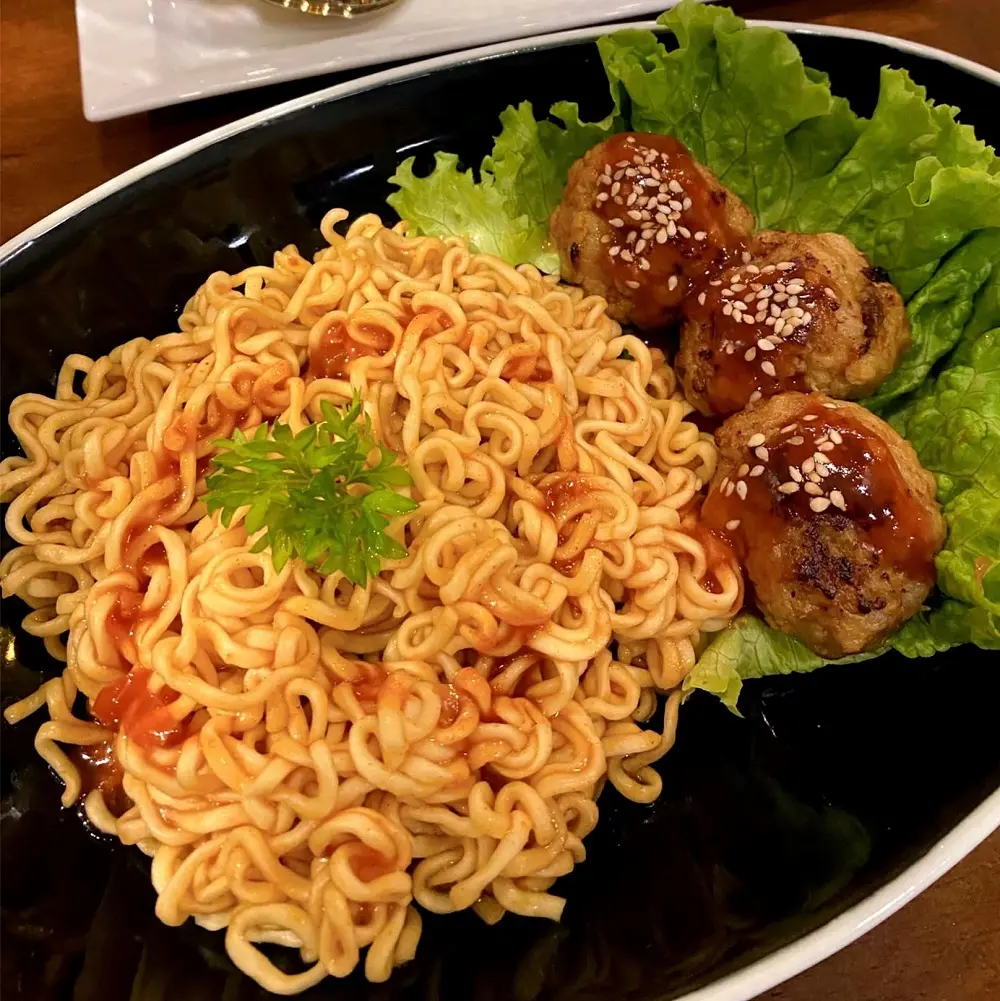 Gh&eacute; Piichi Steak tha hồ thưởng thức những m&oacute;n b&iacute;t tết thơm ngon 5