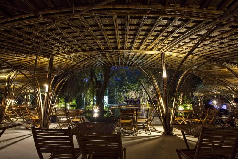 Kh&aacute;m ph&aacute; Cafe qu&aacute;n Gi&oacute; v&agrave; Nước, kh&ocirc;ng gian s&acirc;n vườn độc đ&aacute;o 3