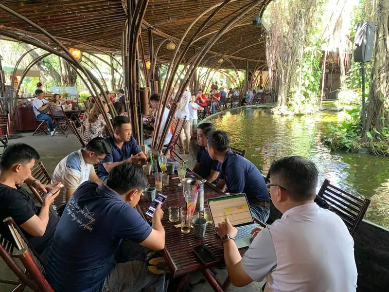 Kh&aacute;m ph&aacute; Cafe qu&aacute;n Gi&oacute; v&agrave; Nước, kh&ocirc;ng gian s&acirc;n vườn độc đ&aacute;o 6