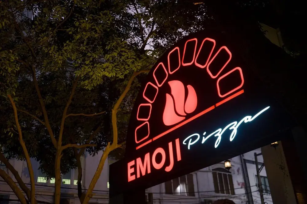 Kh&aacute;m ph&aacute; Emoji Pizza truyền thống cực độc đ&aacute;o ở B&igrave;nh Dương 2