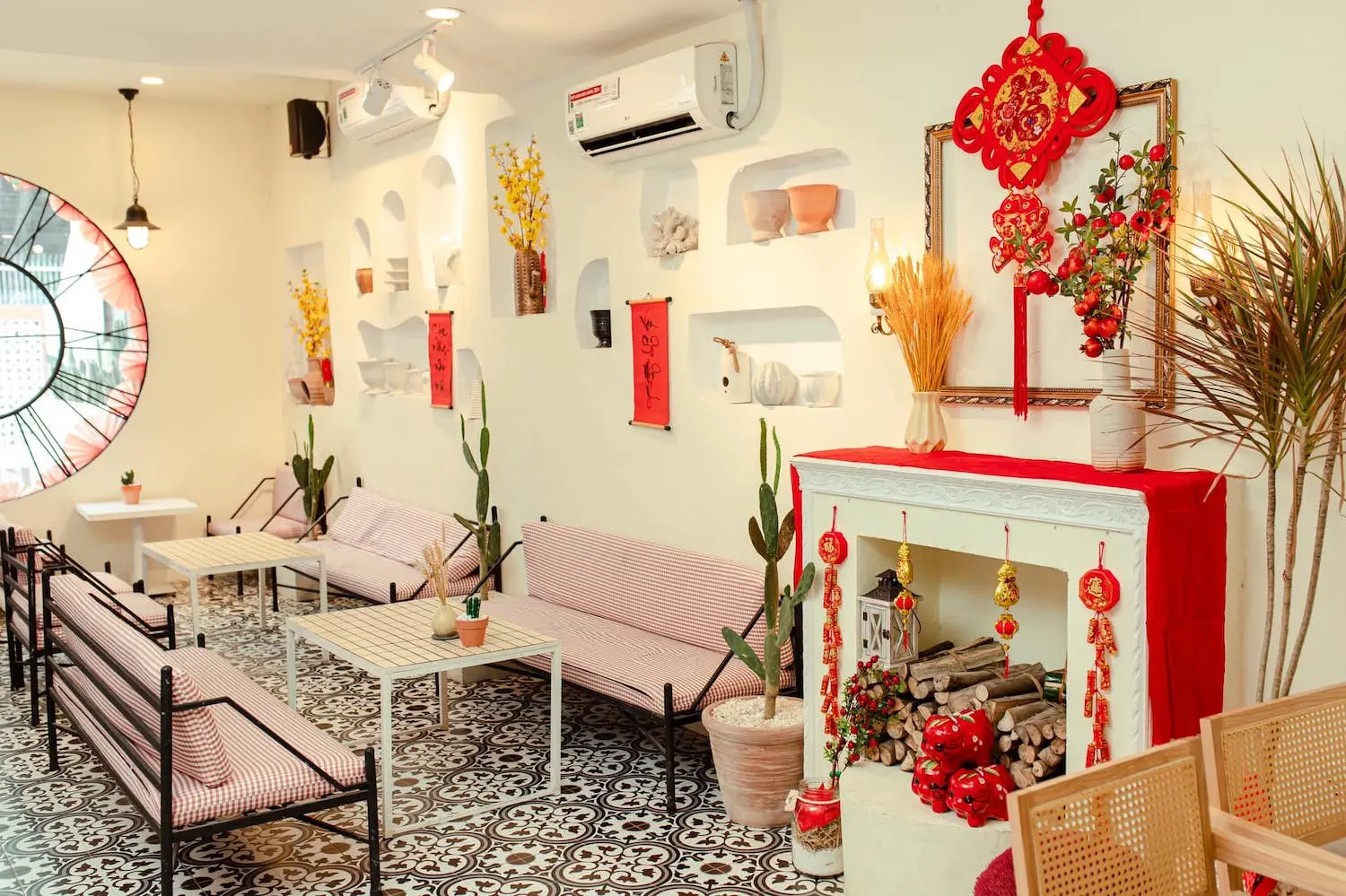 Kh&aacute;m ph&aacute; Otis Coffee như được lạc v&agrave;o một Ma Rốc thu nhỏ 11