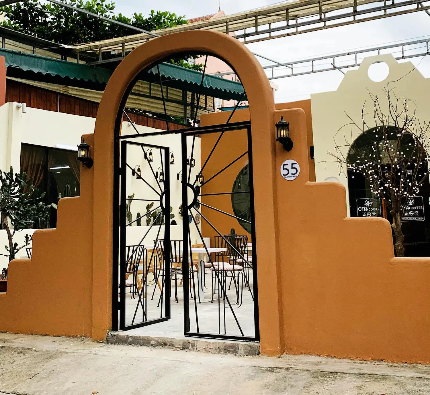 Kh&aacute;m ph&aacute; Otis Coffee như được lạc v&agrave;o một Ma Rốc thu nhỏ 2