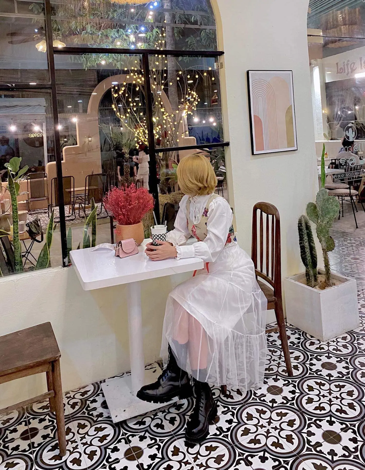 Kh&aacute;m ph&aacute; Otis Coffee như được lạc v&agrave;o một Ma Rốc thu nhỏ 13