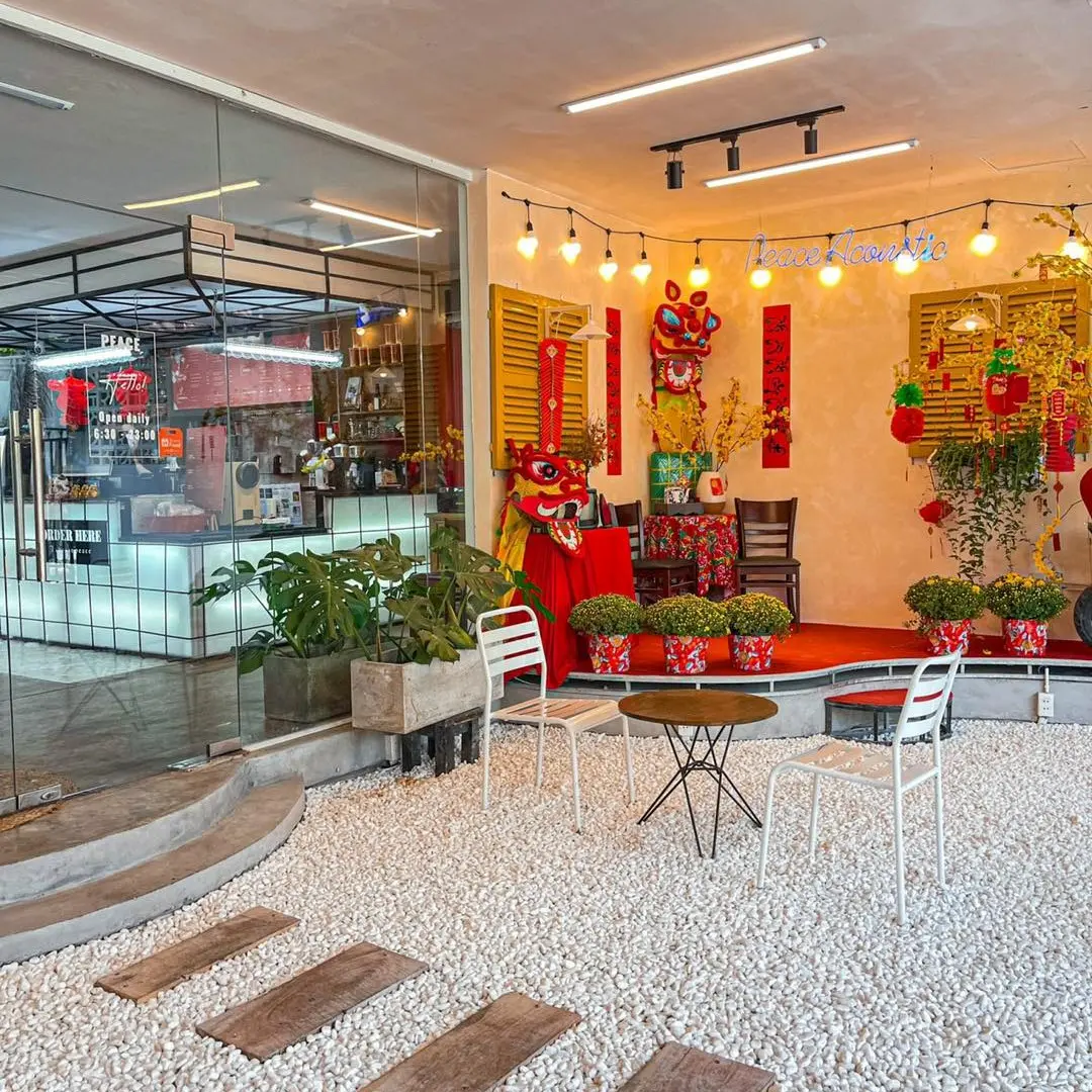 Peace Coffee Trendy Fruit qu&aacute;n c&agrave; ph&ecirc; l&agrave;m đi&ecirc;n đảo giới trẻ B&igrave;nh Dương 8