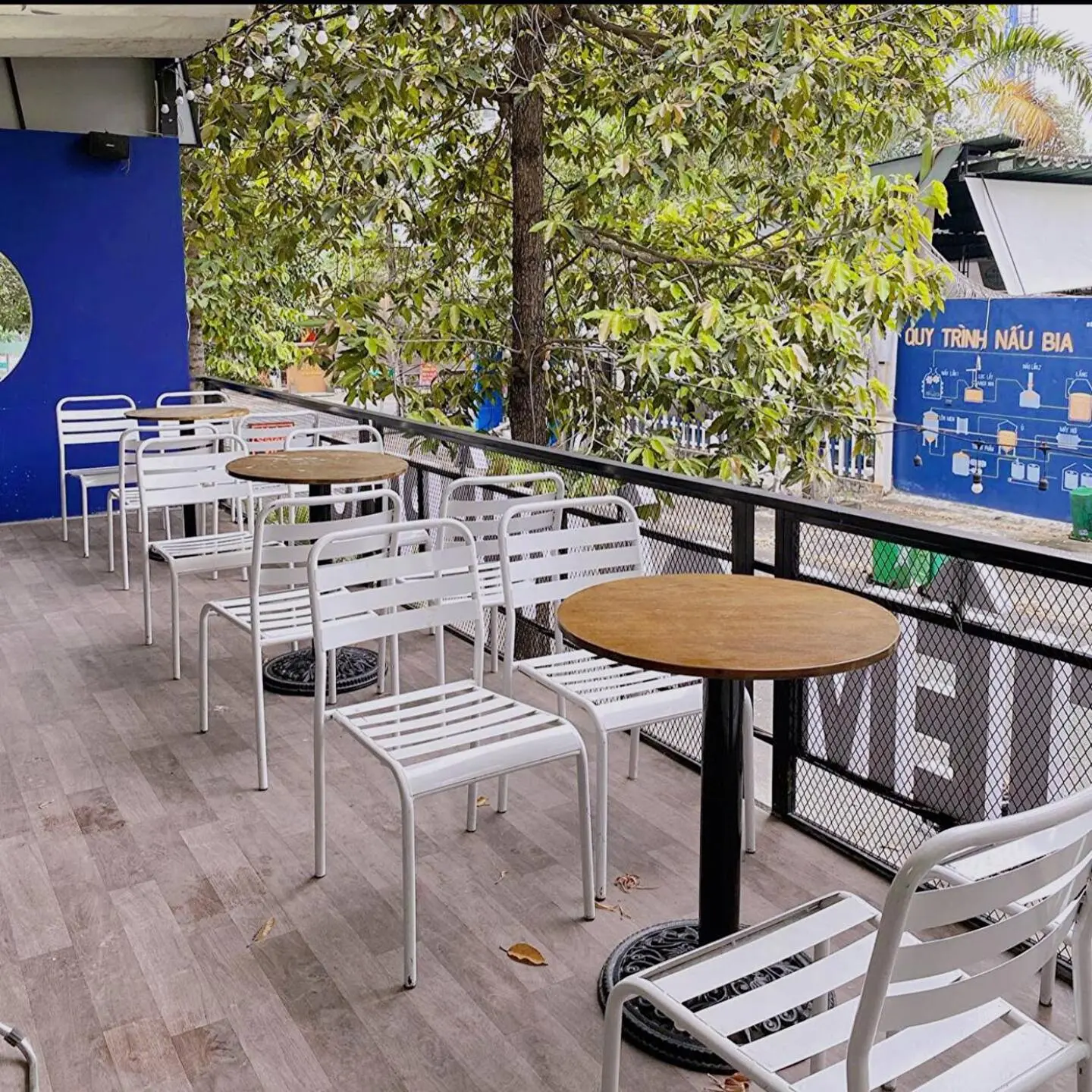 Peace Coffee Trendy Fruit qu&aacute;n c&agrave; ph&ecirc; l&agrave;m đi&ecirc;n đảo giới trẻ B&igrave;nh Dương 4
