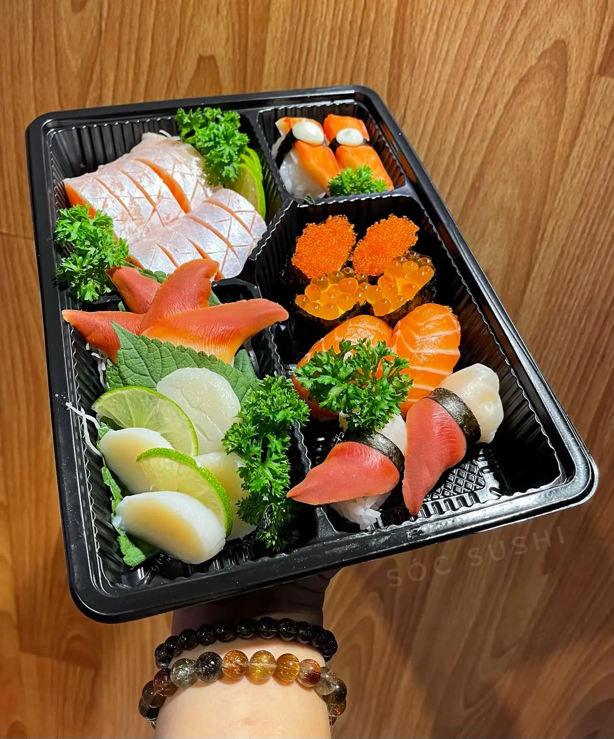 S&oacute;c Sushi, một trong những qu&aacute;n ngon B&igrave;nh Dương thuộc phong c&aacute;ch Nhật Bản 6