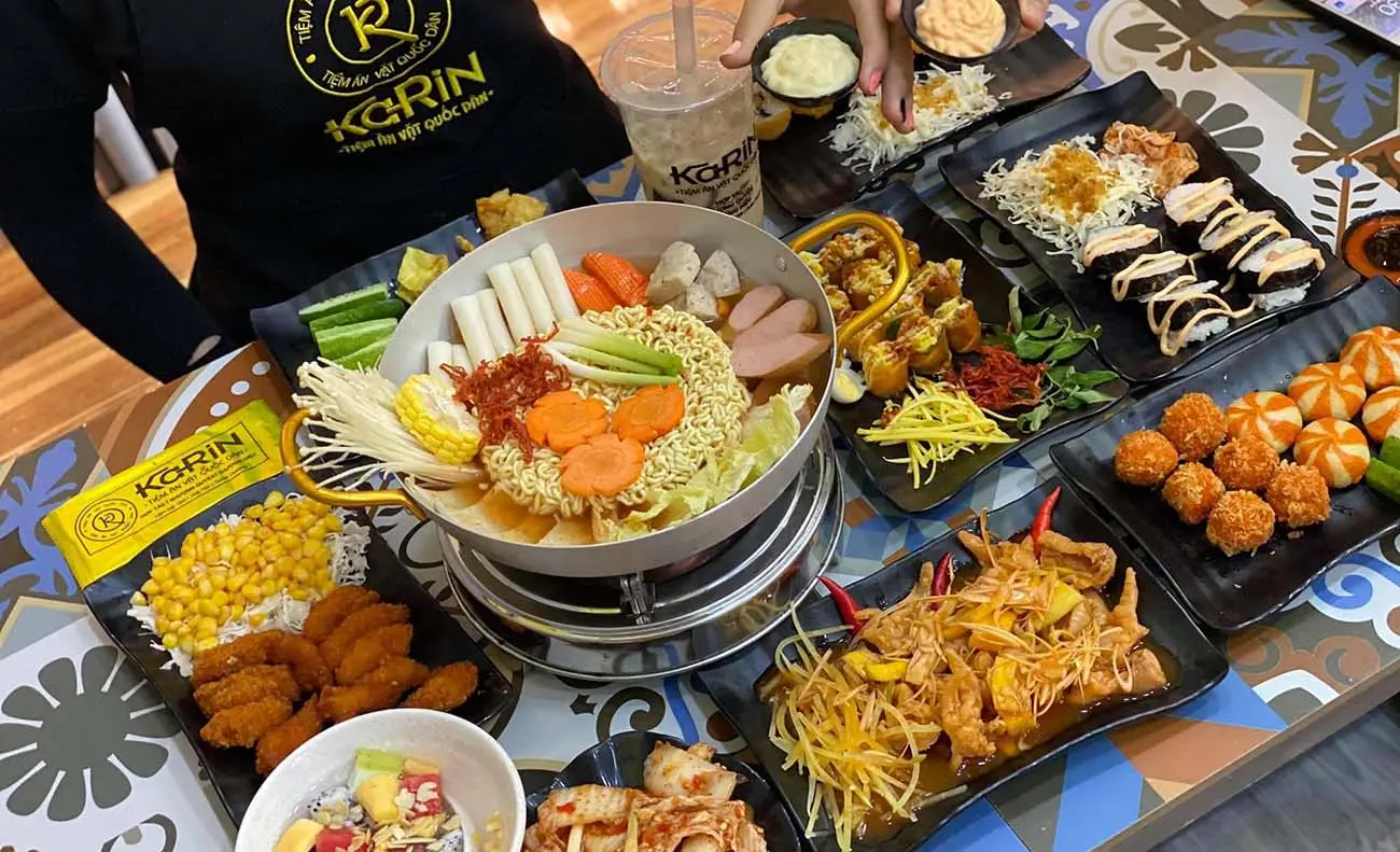 Tiệm ăn vặt Karin, thiên đường của các tín đam mê đồ ẩm thực