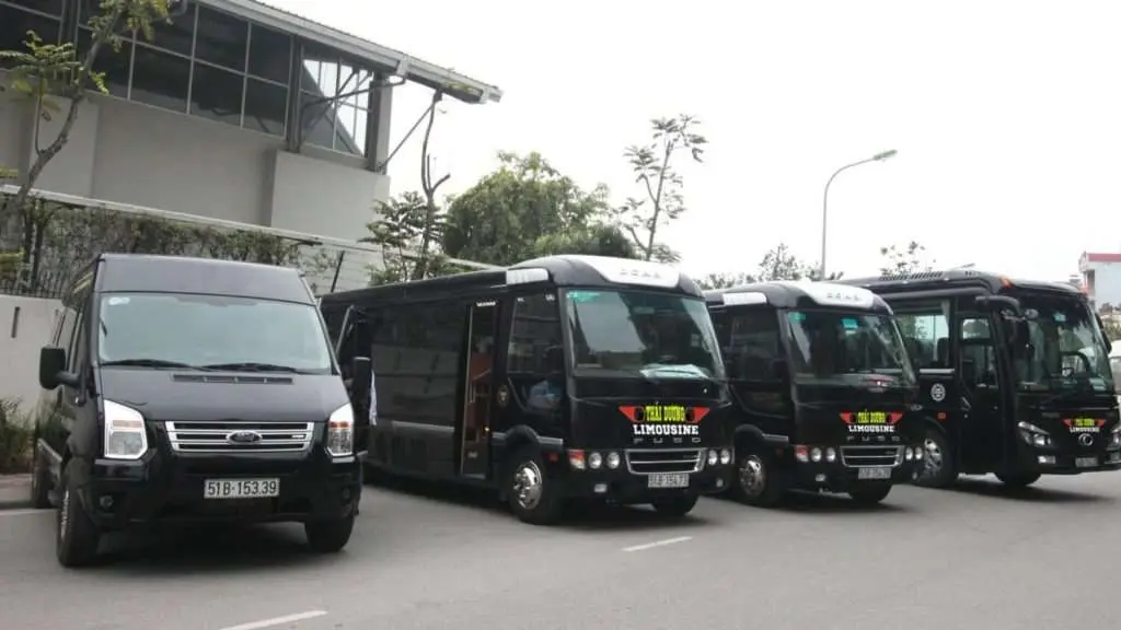 Điểm danh top Xe limousine từ HCM đến B&igrave;nh Dương chất lượng nhất 9