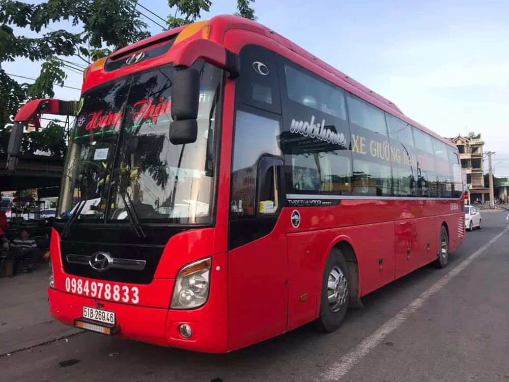Điểm danh Xe kh&aacute;ch từ HCM đến B&igrave;nh Dương chất lượng nhất 4