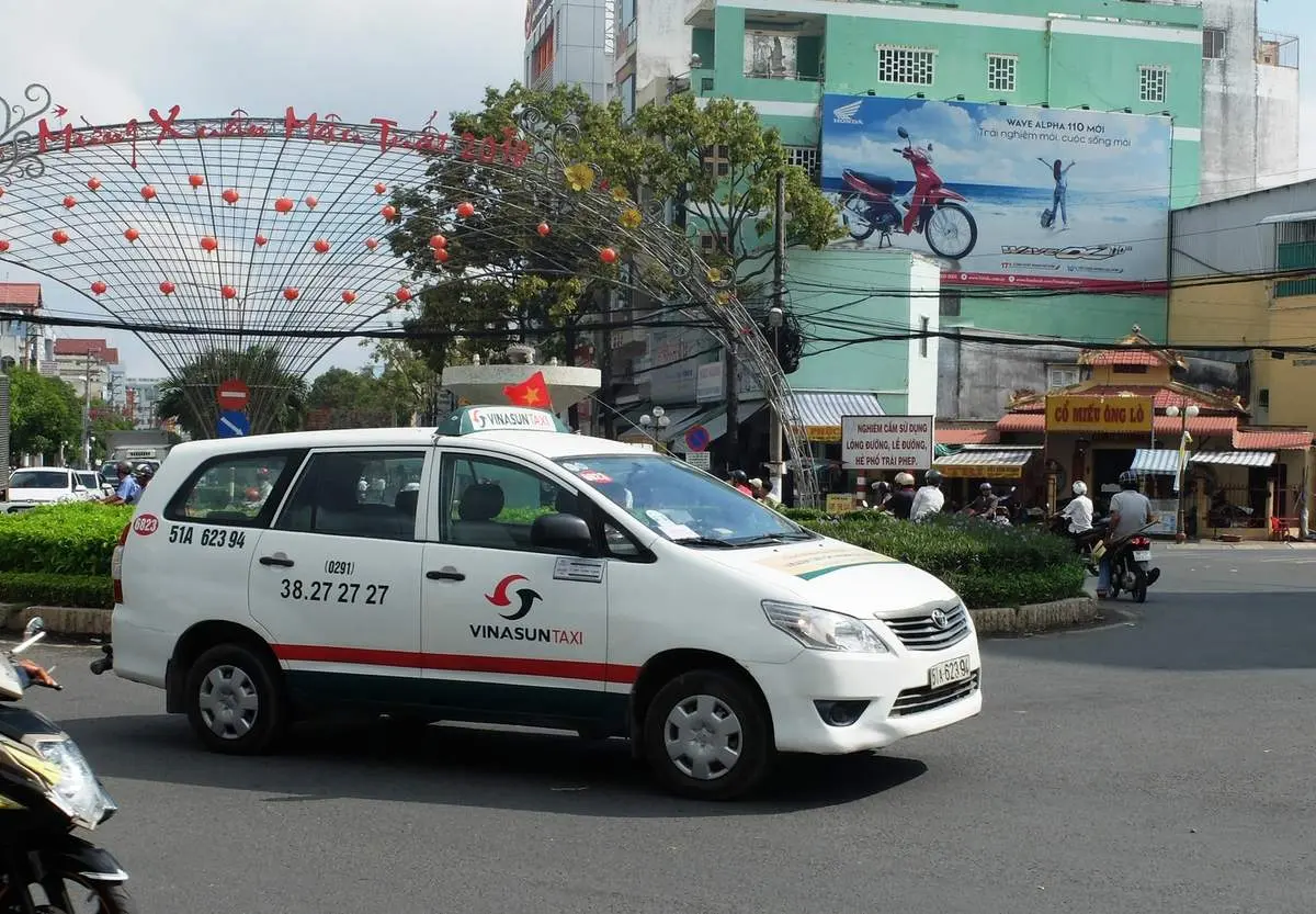 Những h&atilde;ng taxi ở B&igrave;nh Dương chất lượng v&agrave; uy t&iacute;n 3