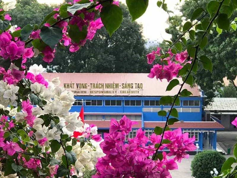 Đua nhau check-in B&igrave;nh Dương với bức tường sống ảo c&oacute; một kh&ocirc;ng hai 9