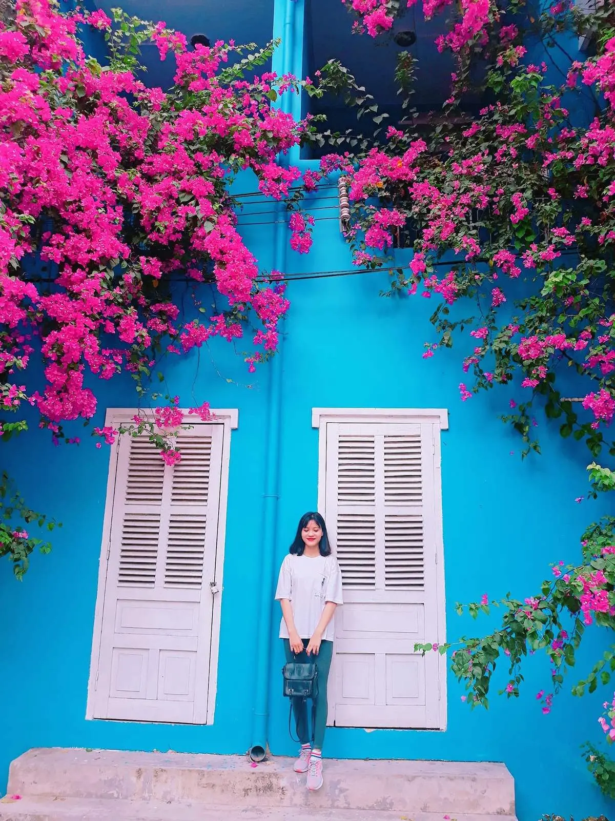 Đua nhau check-in B&igrave;nh Dương với bức tường sống ảo c&oacute; một kh&ocirc;ng hai 4