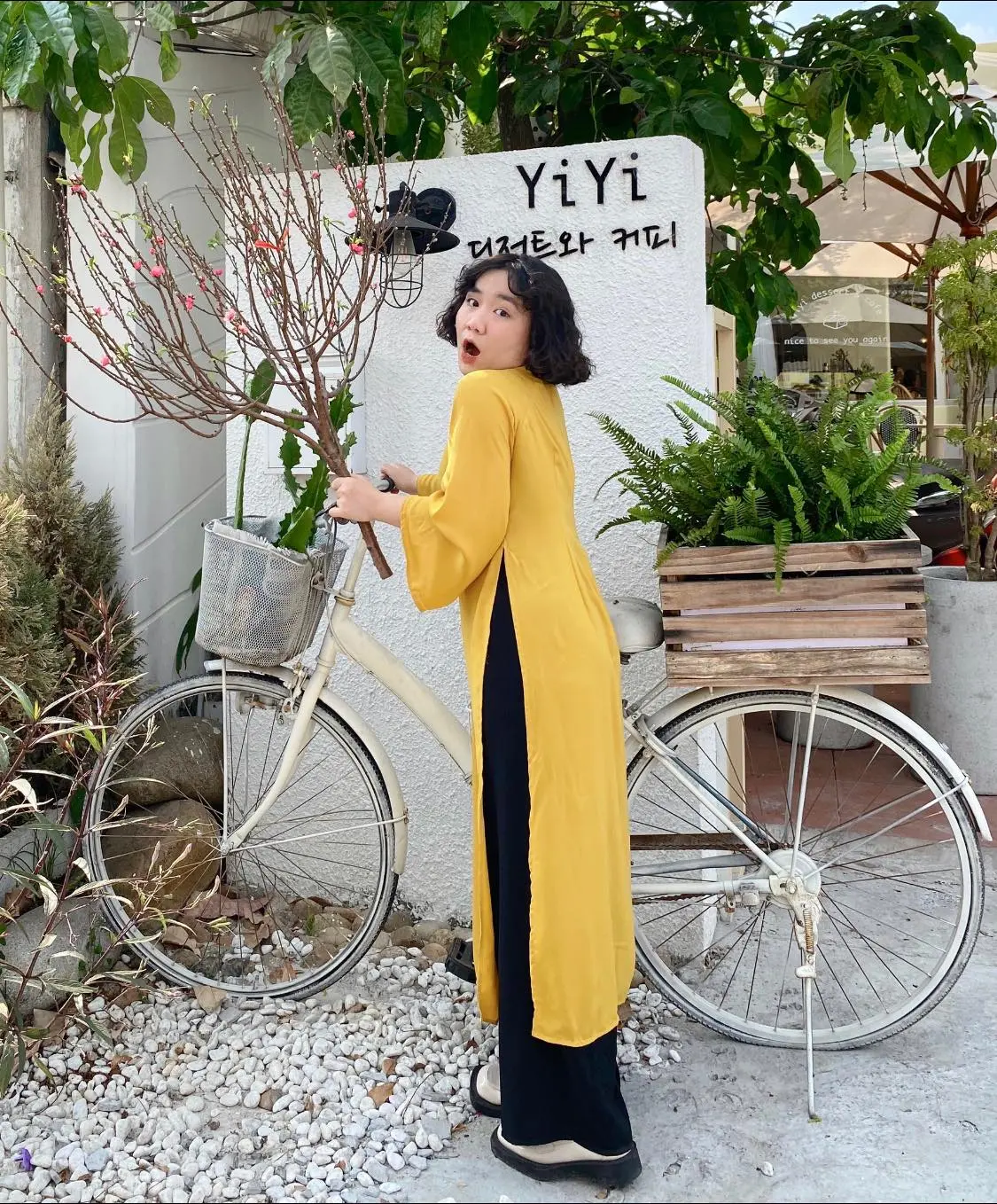 Kh&aacute;m ph&aacute; YIYI Dessert Cafe c&ugrave;ng c&ocirc; n&agrave;ng Th&aacute;nh Mỹ 5