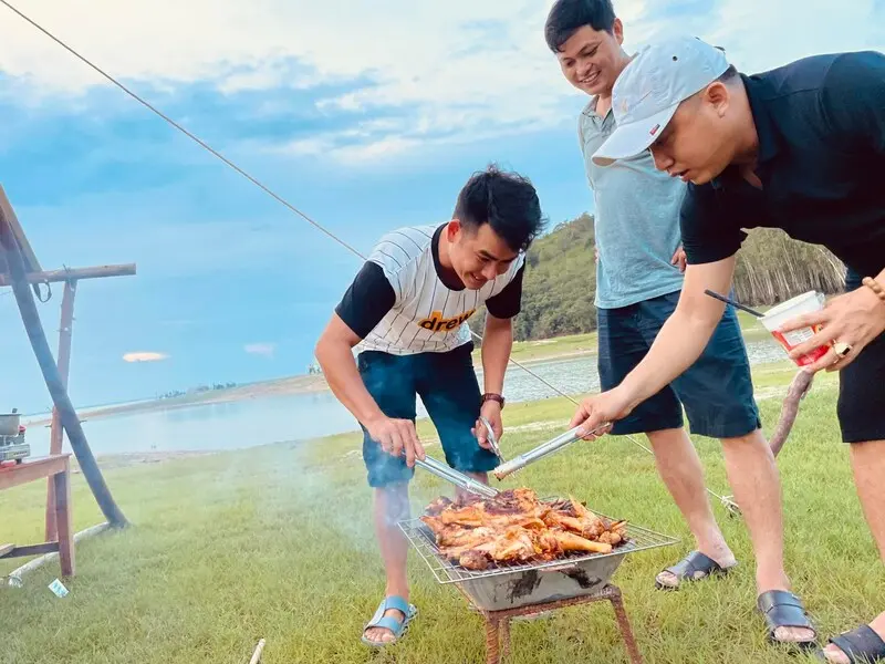 Review trải nghiệm ở Bãi Đá Trứng Hồ Dầu Tiếng Bình Dương 9
