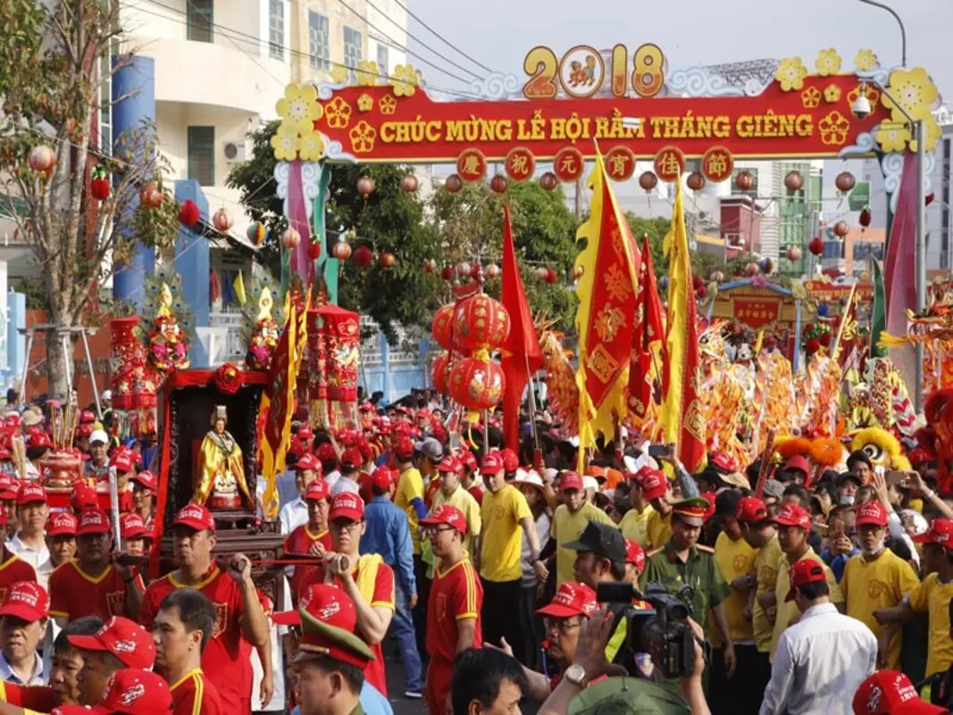Bỏ t&uacute;i kinh nghiệm đi lễ ch&ugrave;a B&agrave; Thi&ecirc;n Hậu B&igrave;nh Dương từ A đến Z 7