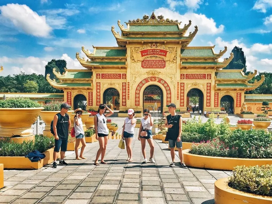 Lịch trình 1 ngày tại KDL Đại Nam siêu hấp dẫn 12