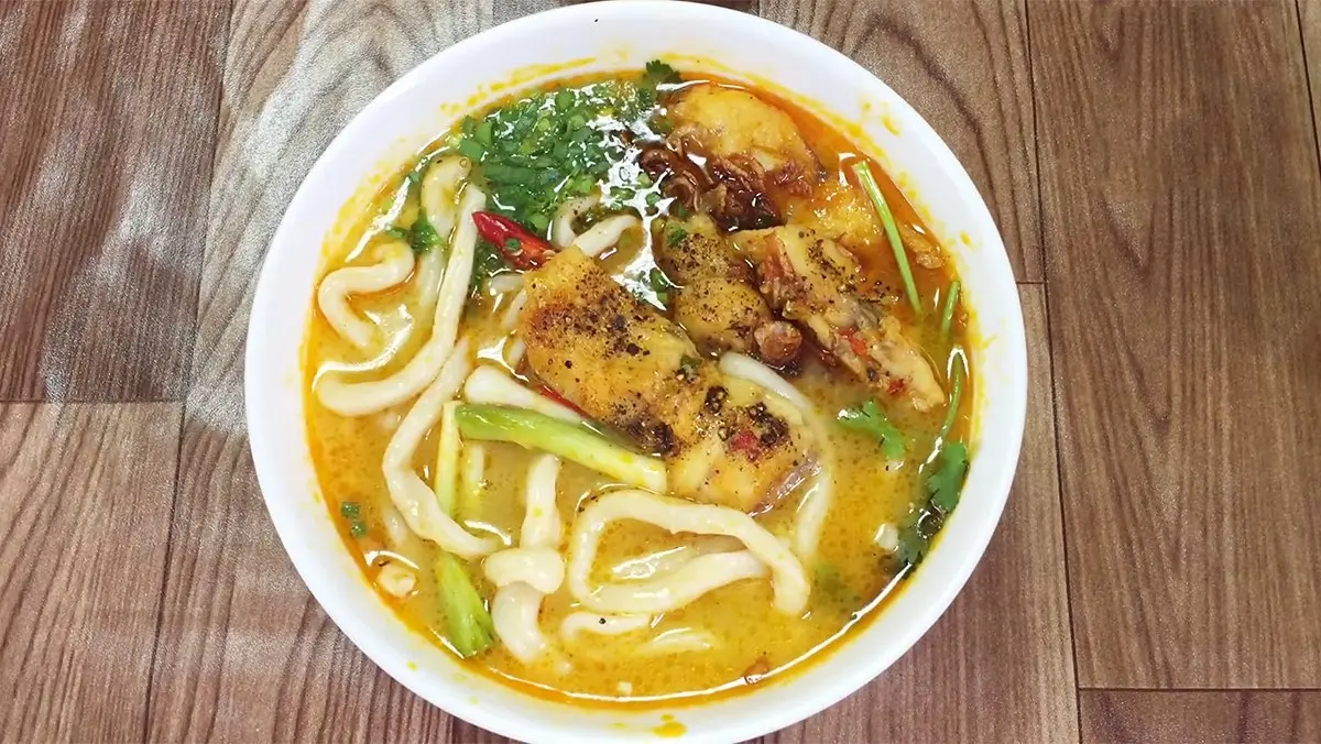Bật m&iacute; Top qu&aacute;n b&aacute;nh canh ngon Đồng Xo&agrave;i, hương vị hấp dẫn kh&oacute; cưỡng 3