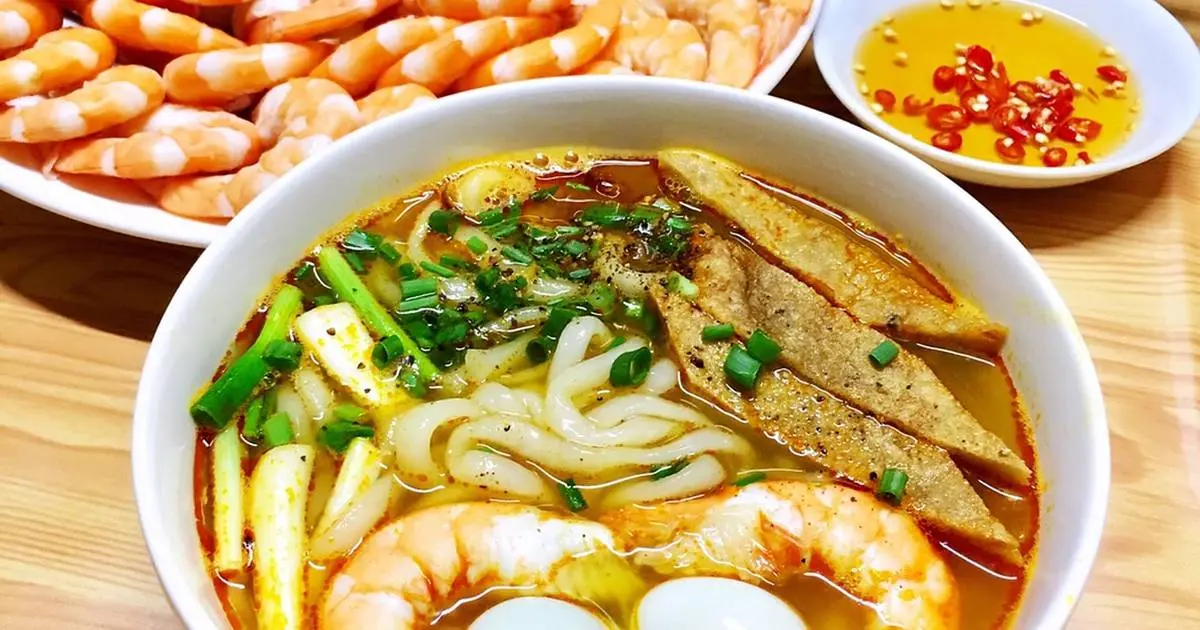 Bật m&iacute; Top qu&aacute;n b&aacute;nh canh ngon Đồng Xo&agrave;i, hương vị hấp dẫn kh&oacute; cưỡng 5
