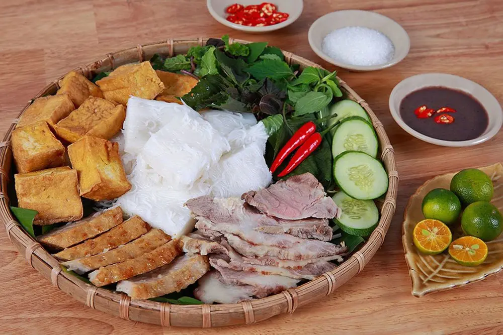 Bỏ t&uacute;i Top qu&aacute;n b&uacute;n đậu mắm t&ocirc;m B&igrave;nh Phước d&agrave;nh cho t&iacute;n đồ ẩm thực 5