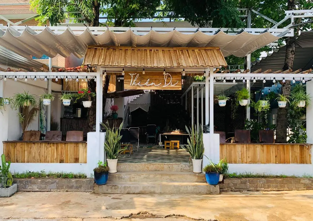Cafe Thi&ecirc;n Di nhỏ xinh giữa l&ograve;ng th&agrave;nh phố Đồng Xo&agrave;i 2