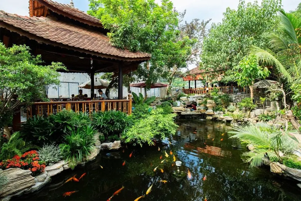 Đến Trầm Koi Garden Coffee tận hưởng kh&ocirc;ng gian nh&agrave; vườn an tĩnh 7