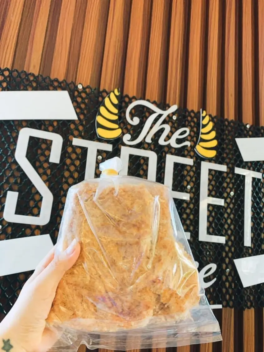 Đến với The Street Coffee tận hưởng kh&ocirc;ng gian y&ecirc;n tĩnh giữa l&ograve;ng th&agrave;nh phố Đồng Xo&agrave;i 8