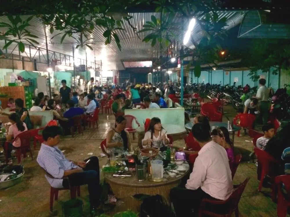 Lẩu d&ecirc; s&acirc;n banh, qu&aacute;n ngon B&igrave;nh Phước kh&ocirc;ng thể bỏ lỡ v&agrave;o dịp cuối tuần 6