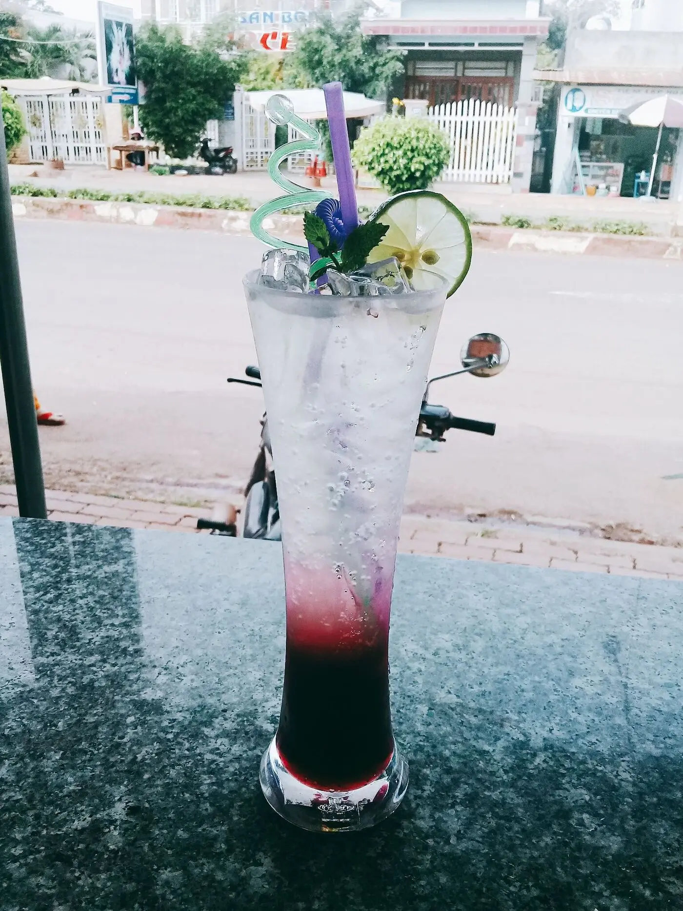 L&ecirc;&rsquo;s Home Pizza Coffee, pizza &Yacute; nhưng khẩu vị Việt 11