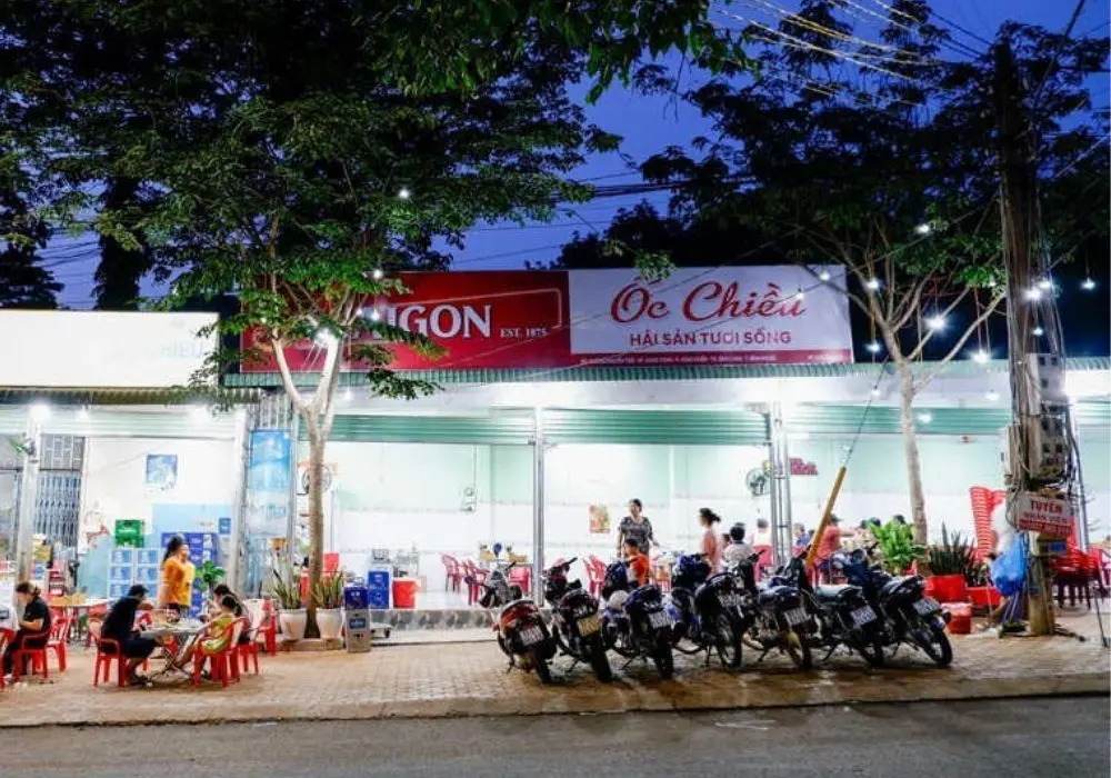 Nhớ m&atilde;i qu&aacute;n Ốc Chiều thơm ngon giữa l&ograve;ng th&agrave;nh phố 2