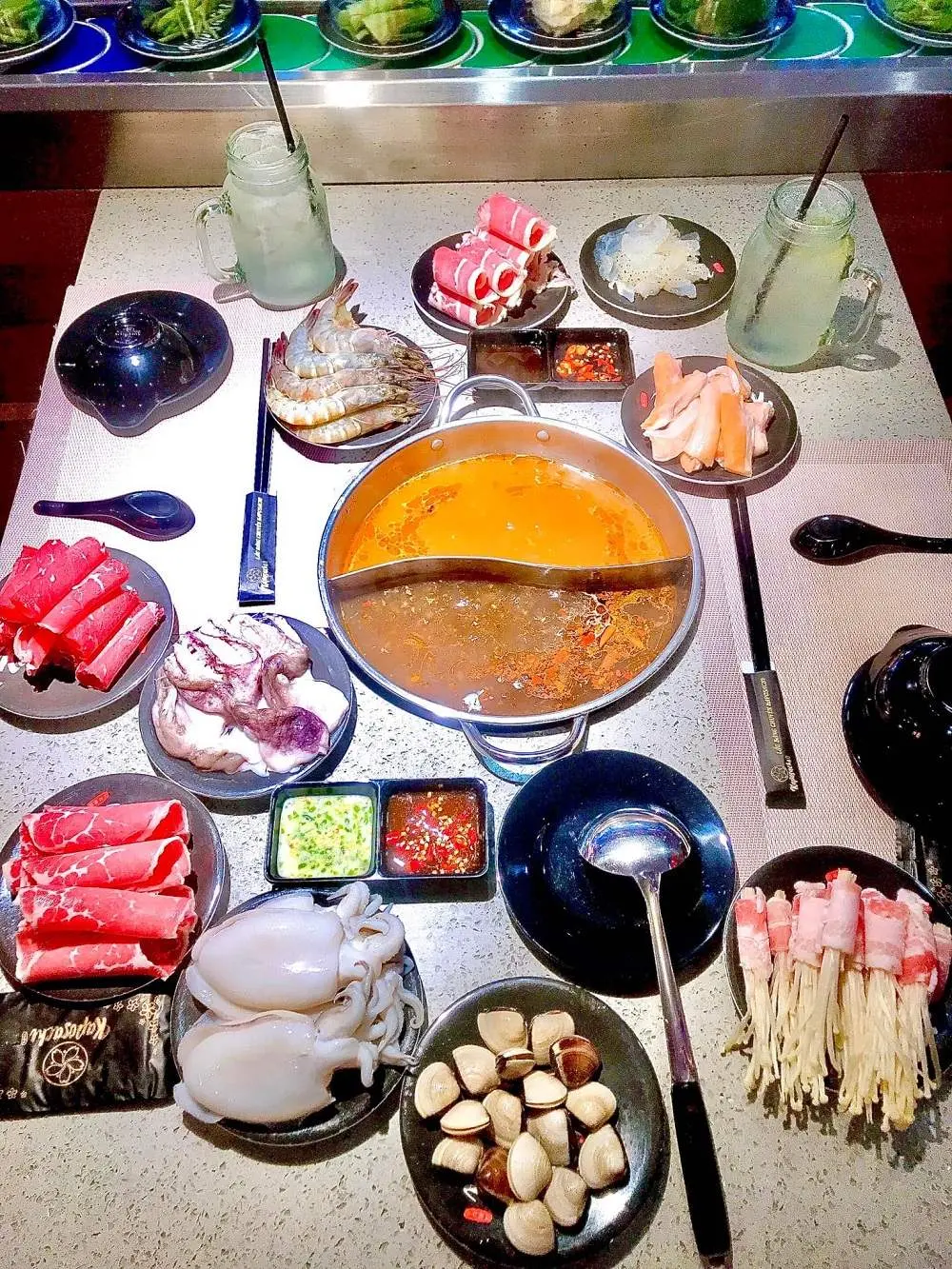 Trải nghiệm Lẩu băng chuyền Kaposachi ngon qu&ecirc;n lối về 5