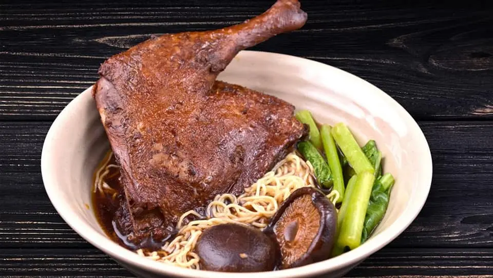 Vỹ Dạ Qu&aacute;n nh&agrave; h&agrave;ng kh&ocirc;ng thể bỏ qua khi đến B&igrave;nh Phước 8