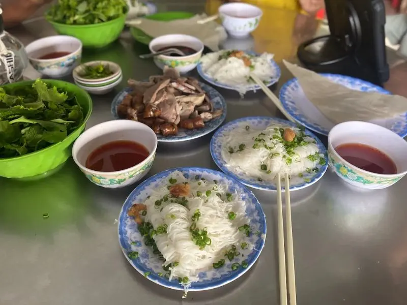 10 qu&aacute;n b&aacute;nh hỏi l&ograve;ng heo chuẩn vị B&igrave;nh Thuận h&uacute;t kh&aacute;ch gần xa 6
