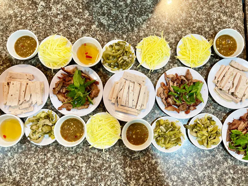 10+ qu&aacute;n b&aacute;nh ướt Bu&ocirc;n Ma Thuột ngon qu&ecirc;n lối về 5