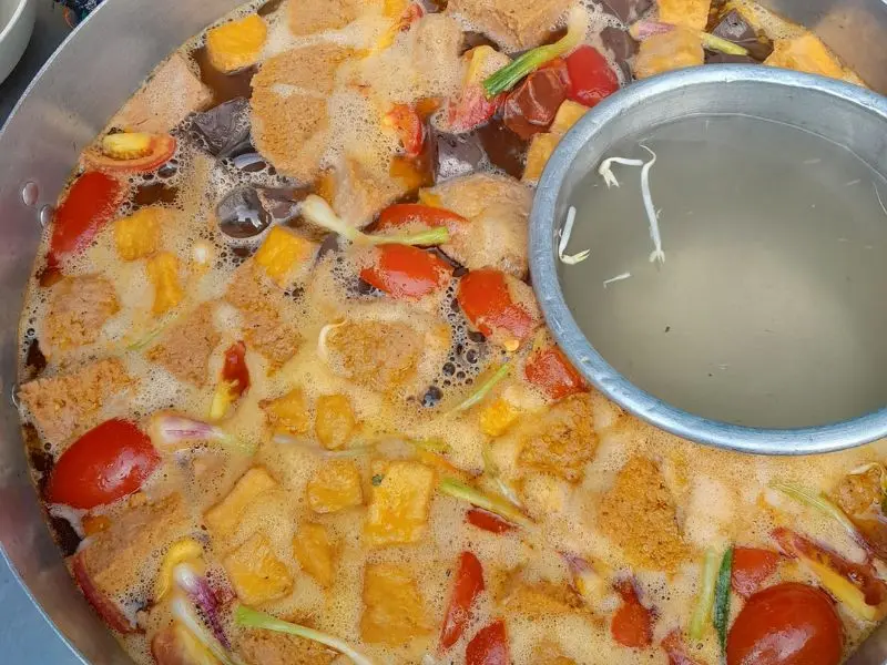 B&uacute;n đỏ Đăk Lăk: M&oacute;n ăn g&acirc;y thương nhớ, muốn ăn phải canh giờ 4