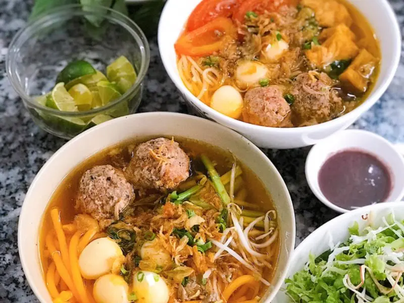B&uacute;n đỏ Đăk Lăk: M&oacute;n ăn g&acirc;y thương nhớ, muốn ăn phải canh giờ 9