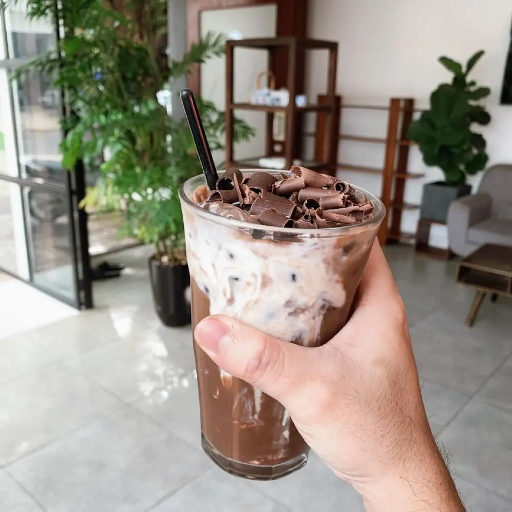 Orange Caf&eacute;, kh&ocirc;ng gian ngọt ng&agrave;o như t&igrave;nh đầu 8