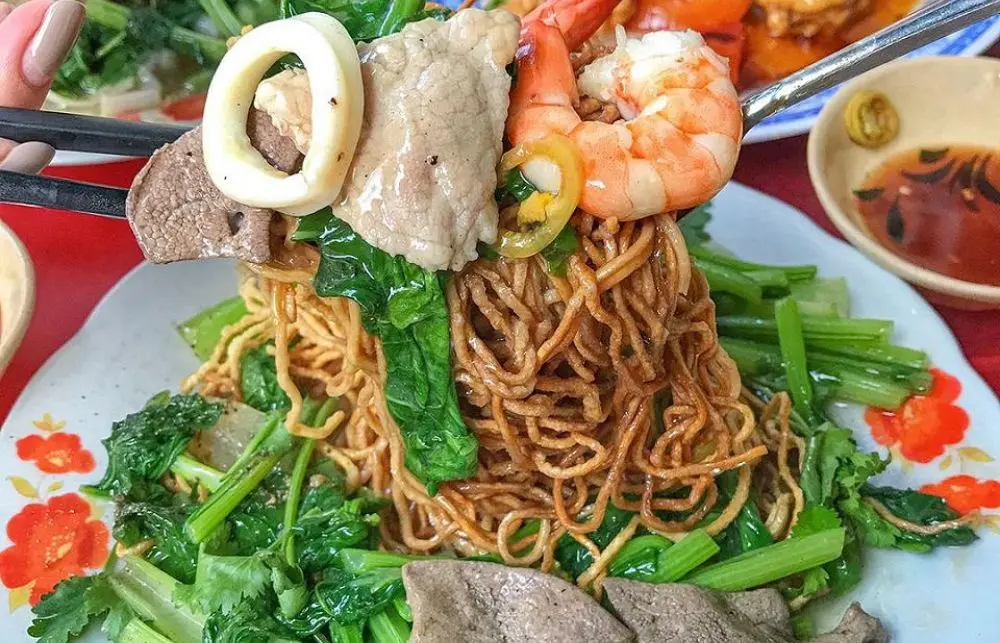 Thưởng thức m&oacute;n M&igrave; b&agrave; Hường Bu&ocirc;n Ma Thuột lạ miệng 4
