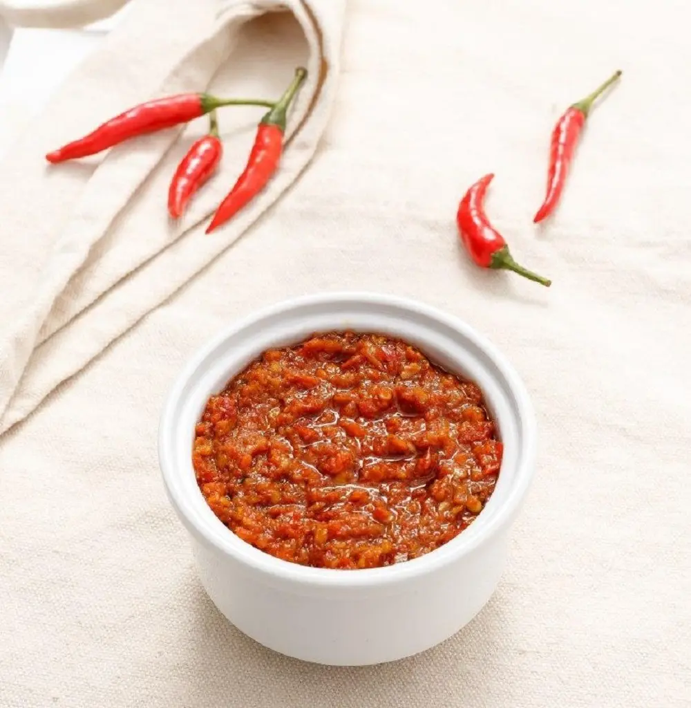 Thưởng thức ngay Phở khô Hai Tô 99 khi du lịch Buôn Ma Thuột 5