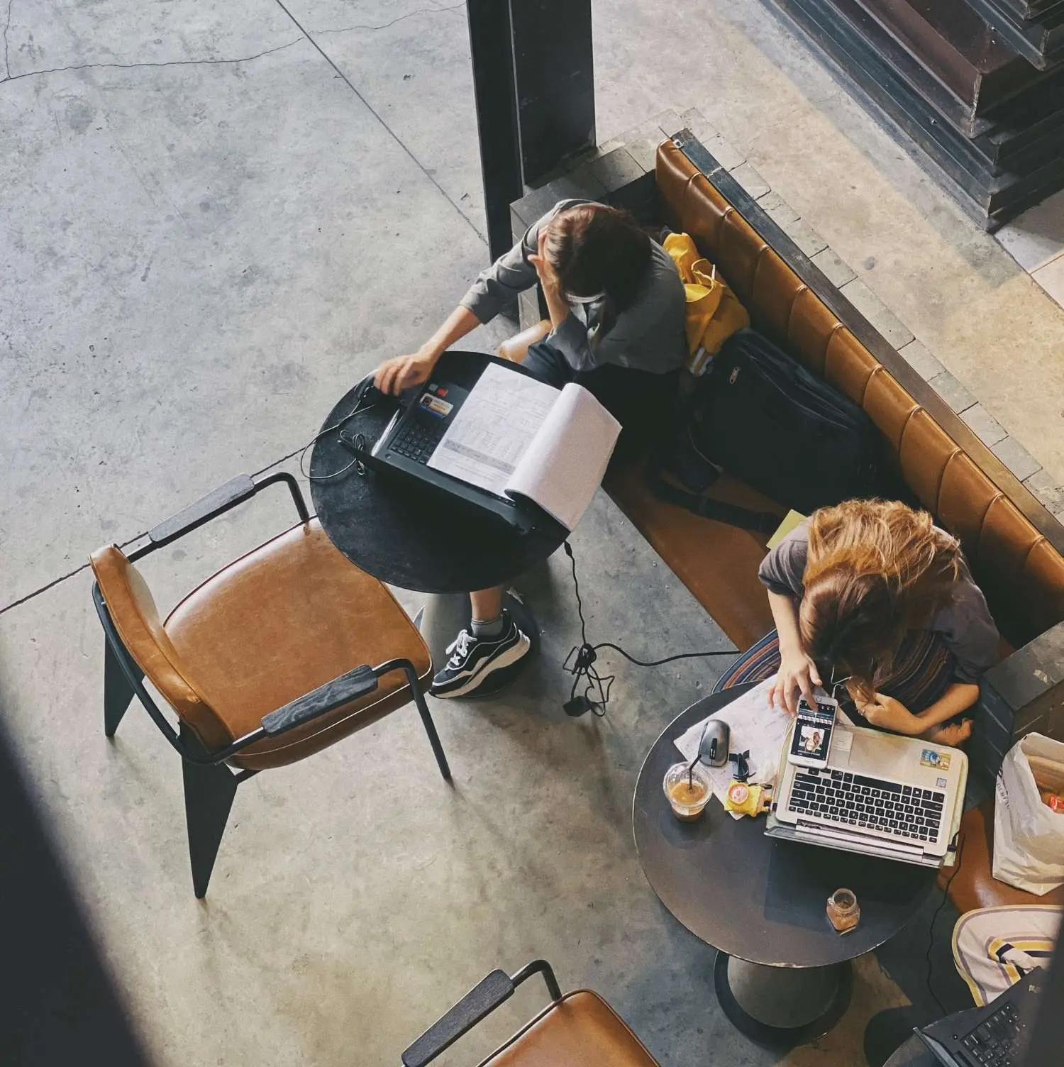 Tiệm c&agrave; ph&ecirc; Ticos Coffee, vẻ đẹp từ sự kh&ocirc;ng ho&agrave;n thiện 4