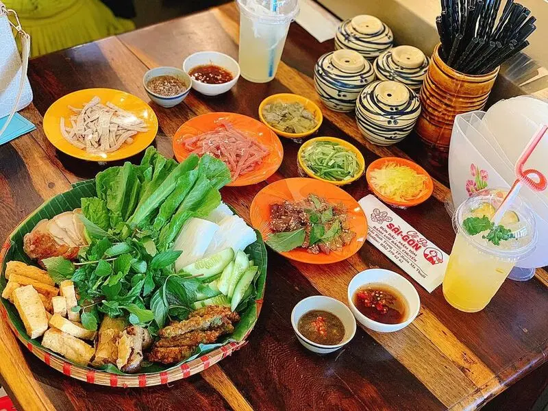 Top 7 qu&aacute;n b&uacute;n đậu mắm t&ocirc;m Bu&ocirc;n Ma Thuột đậm đ&agrave;, chuẩn vị kh&oacute; qu&ecirc;n 7